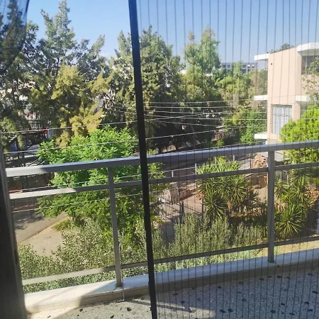 爱心小屋 温馨如家 Apartamento El Pireo