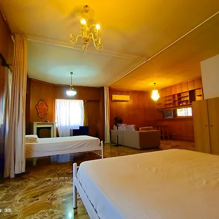 爱心小屋 温馨如家 * Piraeus